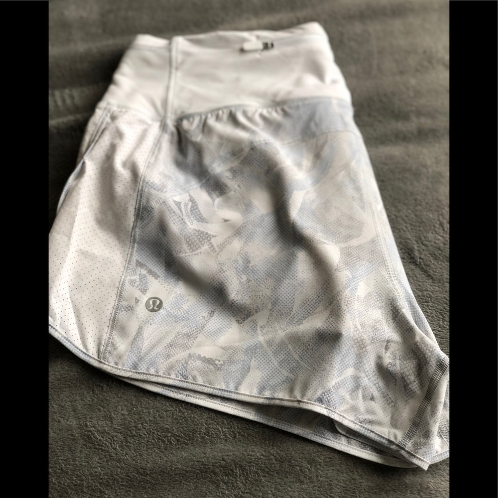 Lululemon Speed Up Shorts size 8